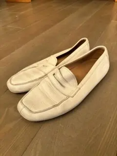 ビンテージPRADA白ローファー