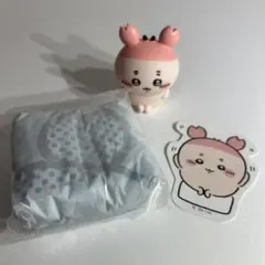ちいかわ　古本屋　カニちゃん フィギュア、カラフルトート、ステッカーセット