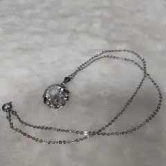 クリスタルペンダント ネックレス