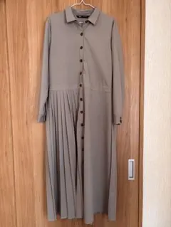 ZARA ベージュ シャツワンピース 長袖