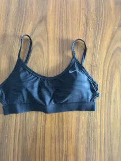 Nike DRI-FITブラック スポーツブラ