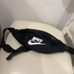 お値下げ中⭐︎【送料無料】NIKE ブラック ボディバッグ