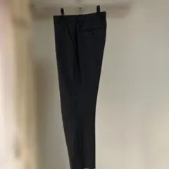 ダークグレー スラックス