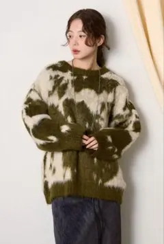 エシカ　ESICA ニュアンスカウ柄ニット　新品