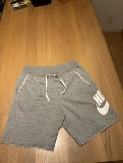 NIKE ショートパンツ グレー Lサイズのサムネイル