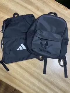 adidas バックパック 2点】 リュック & ナップサック ブラックのサムネイル