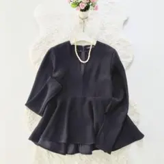 YOKOCHAN*ヨーコチャン　ペプラムフリルカットソー　ブラウス　長袖　36のサムネイル