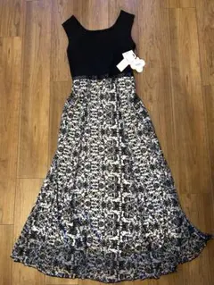 Lily Brown 刺繍カットドッキングワンピース