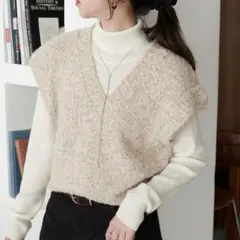 【完売品】新品タグつきDISCOAT ベージュ Vネック ニットベスト