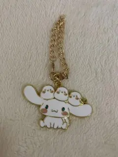 「サンリオシナモンロール」「シマエナガ」のキーホルダー