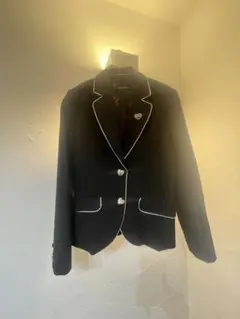 式典用 小学生 黒いスーツ・ブレザー ハートボタン付き