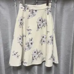 MAJESTIC LEGON 花柄 膝丈スカート Mサイズのサムネイル
