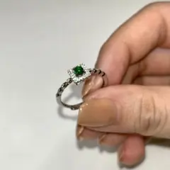 緑色の石 天然石リング