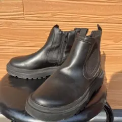 ZARA 黒 厚底ブーツ ジッパー付き