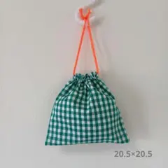 【ハンドメイド】みどりのチェックの巾着 8. 正方形/コップ入れ/給食袋