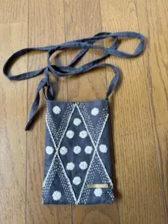 堀川波さん　dot to dot 刺し子ポシェット　リネン