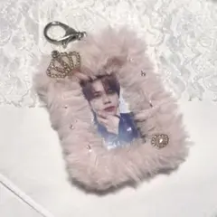 Item thumbnail for item e61f3c1b-2b81-4e78-a594-c92d380bee18