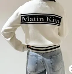 Matin Kim ロゴニットカーディガン
