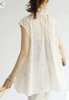 IENA イエナ／ドットフリルノースリーブブラウス ／ホワイト