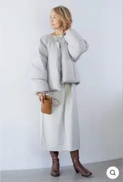 新品タグ付きPLUS OTO.HA ショート丈ノーカラーダウンジャケット