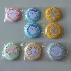ちいかわ　刺繍缶バッジビスケット２　８個セット