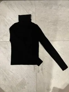 【美品】ZARA ブラックタートルネックセーター M