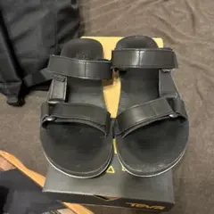 Teva レザーサンダル