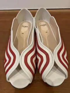 fendiフラットシューズ
