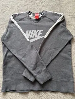 Nike グレー スウェット