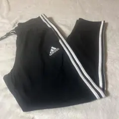 最安値　adidasスリーストライプジャージ