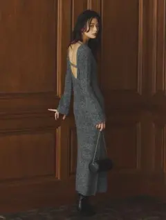 バックオープンレイヤーニットワンピース