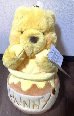 ディズニーストア2店舗限定　HONEY DAYS クマのプーさん　ぬいぐるみ