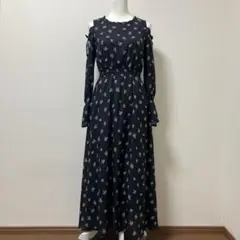 アンクルージュ　ブラック　黒　ワンピース　可愛い　春　花　ロングワンピース