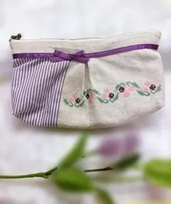 【即購入可】リボン　花柄刺繍ポーチ アイボリー　パープル　紫ストライプ