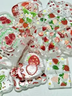 カスタムボールペン対応　クリア　いちご　ビーズ