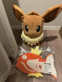 ポケモンセンターピカピカボックス　イーブイぬいぐるみ&コイキングバッグ（メス）