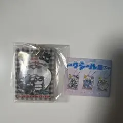 シャカシャカフレークシール風チャーム　バッドばつ丸