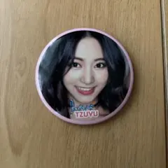 TWICE 】ツウィ（Tzuyu）BIG缶バッジ - メルカリ