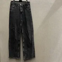 美品 ZARA ザラ デニムパンツ サイズEUR36 ブラック系のサムネイル