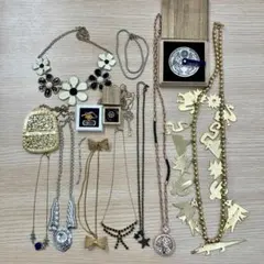 イミテーションアクセサリーまとめ売り約2.7kg イミテーションアクセサリーまとめ売り約2.7kg イミテーション