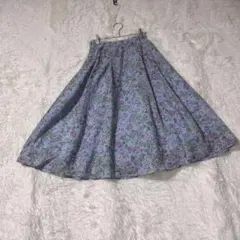 テチチ ラベンダー系の優しいカラー 上品な花柄 フレアスカート サイズSのサムネイル