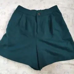 earth music&ecology ショート パンツ ダーク グリーン