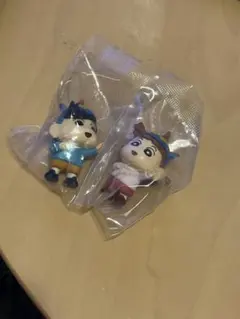 クレヨンしんちゃん　みんなでおそろい!マスコット　ガチャガチャ