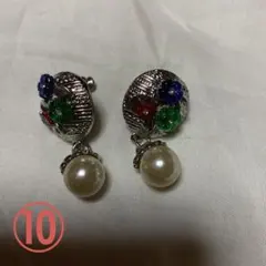 カラフルビーズとパールのイヤリング