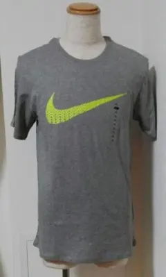 値下げ！新品 ナイキ ビッグロゴ Tシャツ Lサイズ 2280円！