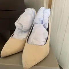 KiBERAのホワイトパンプスのサムネイル