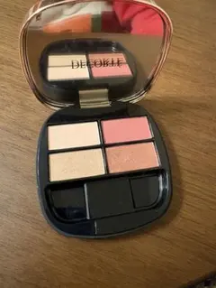 コスメデコルテ コントゥアリングアイシャドウ 018