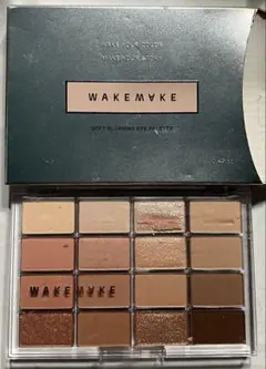 WAKE MAKE 　アイシャドウパレット03