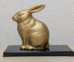 縁起物】金色 ラメ うさぎ 置物 ゴールド 金属製 風水 金運 干支 卯年 兎