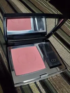 Dior ルージュブラッシュ343　パナレアサテン